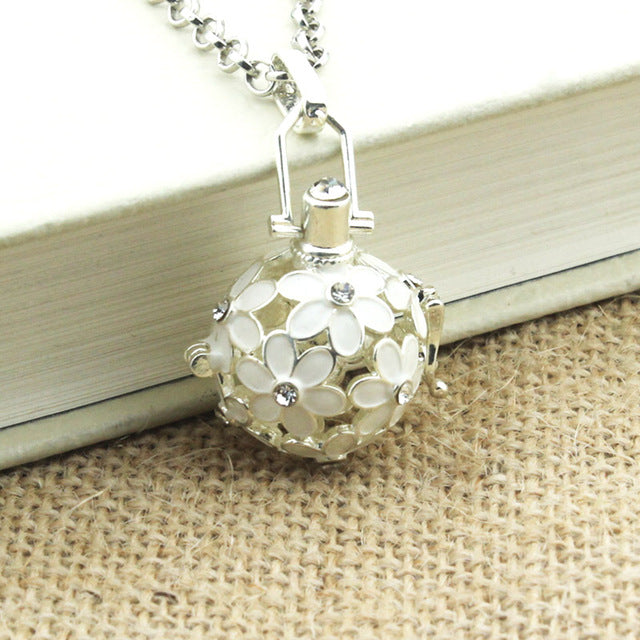 Hollow Out Aromatherapy Diffuser Necklace Jewelry